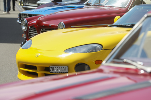 Postauto für Eilzustellungen: Chrysler Viper RT/10 in kräftigem Gelb – Older Classics Mai 2024