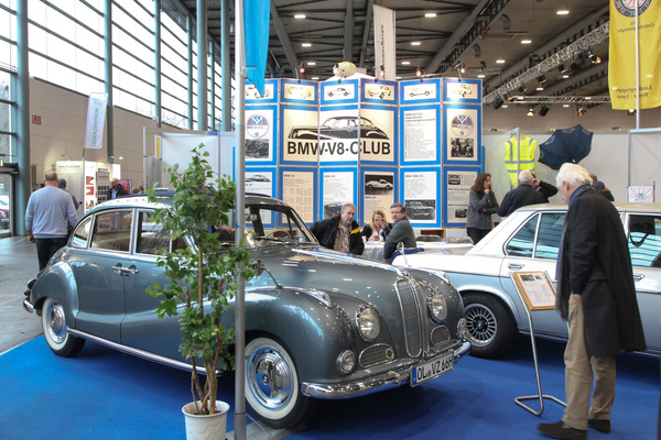 Prächtiger BMW 502 auf dem BMW-V8-Club-Stand - Bremen Classic Motorshow 2019