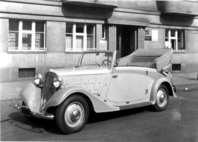 Praga Super Piccolo Cabriolet (1935) - karossiert nach Patent Klenner, Motor 1660 cm3 und 35 PS Praga Super Piccolo Cabriolet (1935) - karossiert nach Patent Klenner, Motor 1660 cm3 und 35 PS