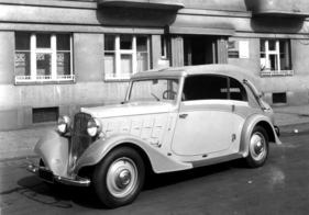 Praga Super Piccolo Cabriolet (1935) - mit geschlossenem Dach (nach Patent Kellner) Praga Super Piccolo Cabriolet (1935) - mit geschlossenem Dach (nach Patent Kellner)