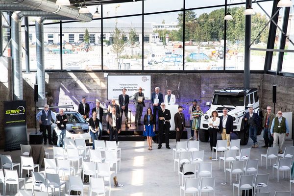 Preisträger und Jury anlässlich der Vergabe des Motorworld Buchpreises 2020