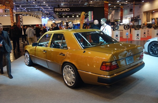 Projektauto Mercedes-Benz 400 E von 1992 - Essen Motor Show 2022