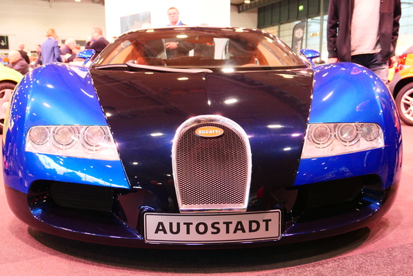 Publikumsmagnet am Stand der Volkswagen AG: Bugatti EB 18—4 Veyron – Bremen Classic Motorshow 2025