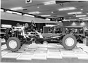 Puch G (1980) - kräftig dimensioniertes Fahrgestell, im Hintergrund der 280 G mit Einspritzung - Genfer Autosalon 1980