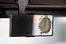 REO Flying Cloud (1929) - eingebaute Uhr im Rückspiegel (© Daniel Reinhard, 2016) REO Flying Cloud (1929) - eingebaute Uhr im Rückspiegel (© Daniel Reinhard, 2016)