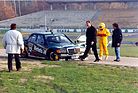Rad ab - der damalige Mercedes-Rennschef Norbert Haug standet 1992 mit Radverlust im Motodrom