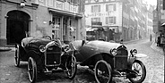 Rally (1924) - aufgenommen am Zuger Bergrennen 1924 - zwei französische 1,1-Liter Sportwagen der Marke Rally des Zuger Importeur Paul Schettis