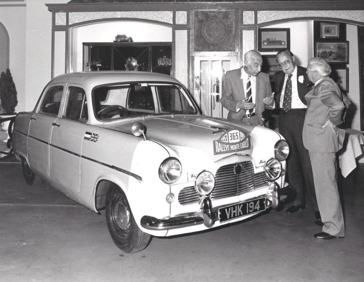 Rallye Monte Carlo 1953 - Gatsonides/Worledge gewinnen auf dem Ford Zephyr Six - mit Brille Prinz Bernhard der Niederlande