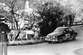 Rallye Monte Carlo 1962 - Carlsson ("Carlsson auf dem Dach")/Palm siegen auf dem 2-Zylinder-Saab mit 70 PS