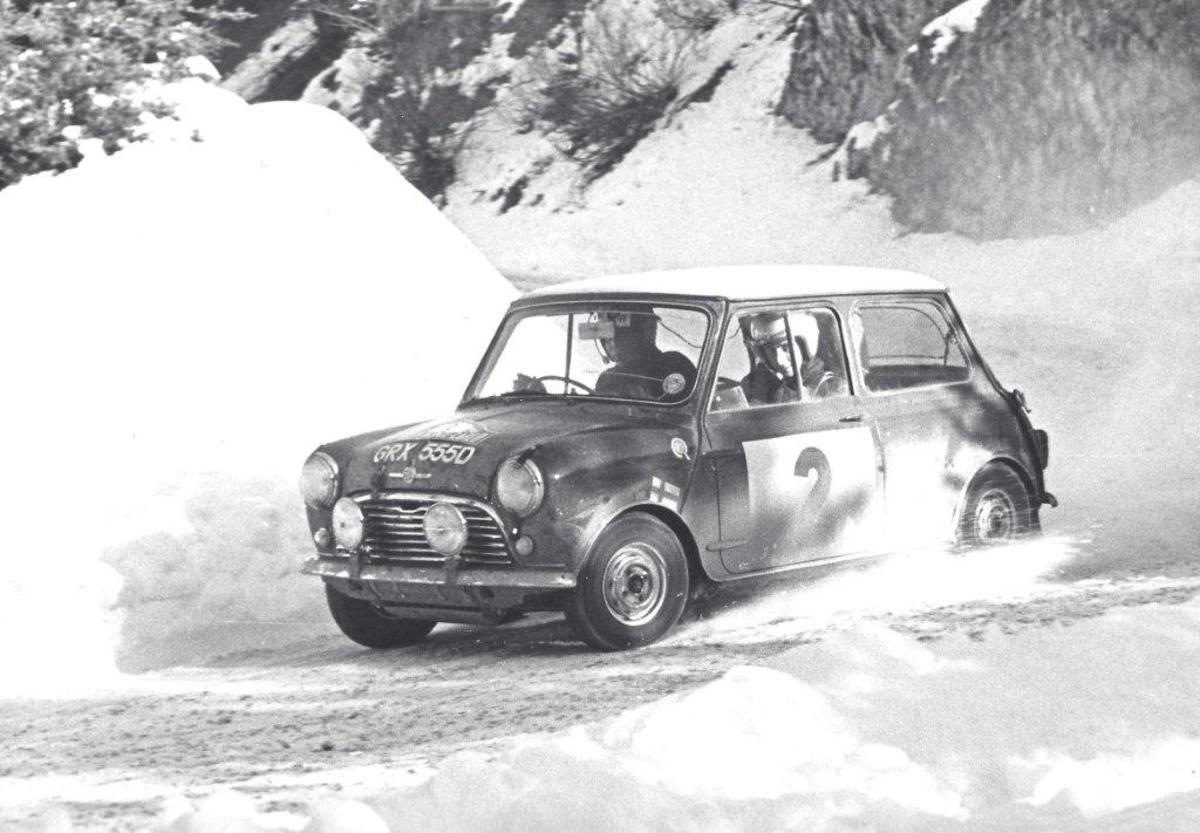 Rallye Monte Carlo 1966 - Mäkinen/Easter werden auf dem BMC Cooper S qualifiziert, fuhren Bestzeit auf 11 Sonderprüfungen
