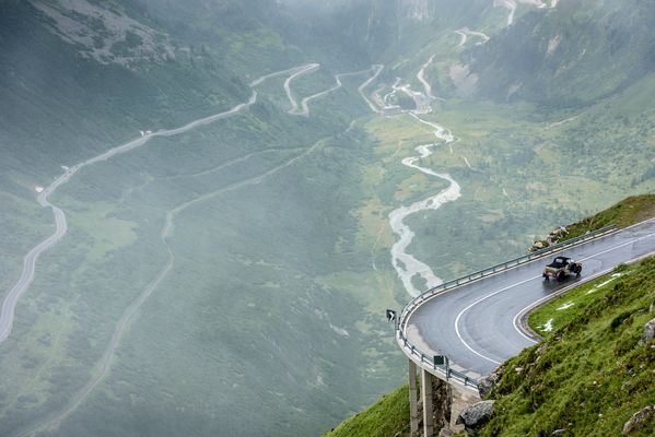 Rallye Peking-Paris 2016 - Alpenpässe in Europa am 34. Tag auf der Route von St. Moriitz nach Lausanne