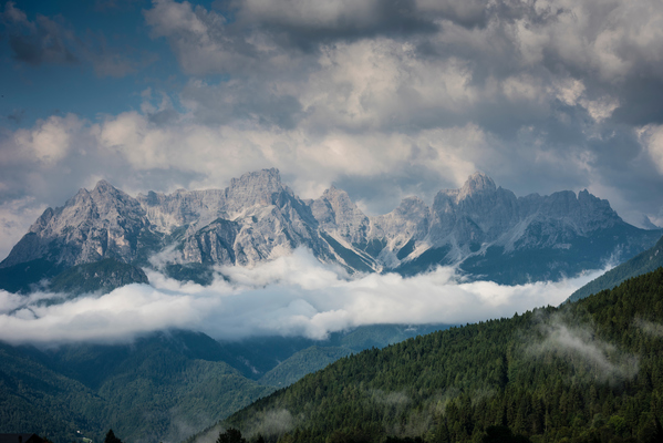 Rallye Peking-Paris 2016 - Die Gegend in Italien, am 32. Tag auf der Etappe von Ljubljana nach San Martino di Castrozza