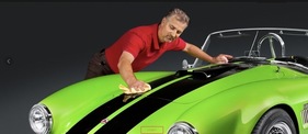 Ralph Krüger an der Arbeit an einer Cobra Ralph Krüger an der Arbeit an einer Cobra