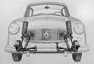 Rambler American (1958) - Blick auf die vorderen Aufhängungen - viel Fahrkmofort dank langen Schraubenfedern
