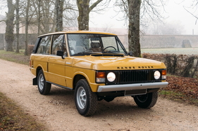 Range Rover 3,5 L V8 Classic ex-Alain Delon (1975) - als Lot 156 an der Artcurial-Versteigerung anlässlich der Rétromobile Paris am 18./19. März 2022