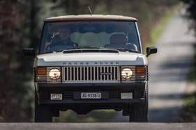 Range Rover 4 Door Monteverdi Design (1982) - Starrachsen vorne und hinten - man merkt dies aber kaum beim Fahren