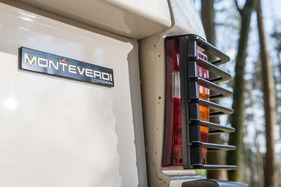 Range Rover 4 Door Monteverdi Design (1982) - auch hinten ist die besondere Herkunft des Wagens dokumentiert