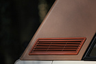 Range Rover 4 Door Monteverdi Design (1982) - farblich nicht unbedingt passende Lüftungsgitter