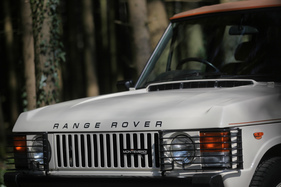 Range Rover 4 Door Monteverdi Design (1982) - kantige Kühlerhaube