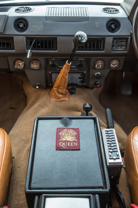 Range Rover 4 Door Monteverdi Design (1982) - praktische Box für die kleinen Sachen, geadelt durch die Queen