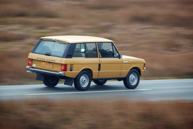 Range Rover "Classic" (1978) - komplett neu aufgebaut im Werk ("reborn"), fotografiert in Wales Range Rover "Classic" (1978) - komplett neu aufgebaut im Werk ("reborn"), fotografiert in Wales