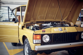 Range Rover "Classic" (1978) - komplett neu aufgebaut im Werk ("reborn")