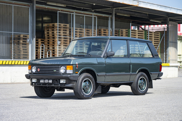 Image: Range Rover Classic 2.5 TD 2-door (1990) - as lot 34 at the auction "Classic Cars & Motorcycles" of the Oldtimer Gallery in Toffen on October 18, 2025