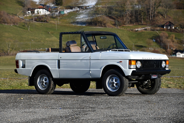 Range Rover Classic Convertible (1981) - offered as lot 31 at the auction of the Oldtimer Gallery on the occasion of the Swiss Classic World Lucerne on May 25, 2019