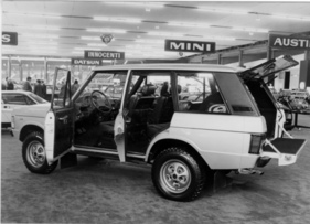 Range Rover Four Door (1980) - bei Monteverdi entstanden, ohne Verlängerung des Radstands - Genfer Autosalon 1980
