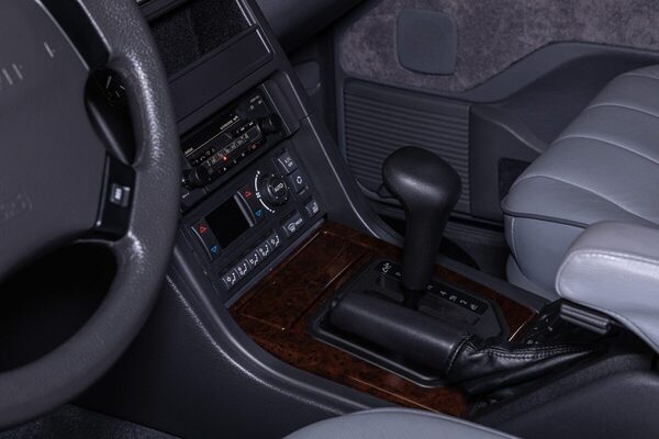 Range Rover P38 (1995) – With 4-speed automatic transmission