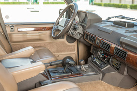 Range Rover SEi Vogue (1990) - hochflorige Teppiche, Leder, Holz und Klimaanlage