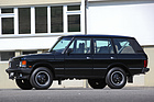 Range Rover SEi Vogue (1990) - wirkt auch mit vier Türen kompakt