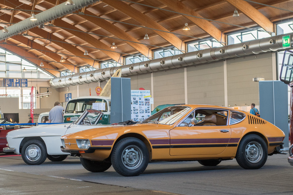 Bild Rarität Volkswagen SP2 - gezeigt am Stand von BD Classic Cars - Motorworld Classics Bodensee 2018