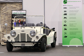 Rassiges Strand- und Freizeitfahrzeug Mini Moke - Oldtimer- und Teilemarkt Fribourg 2019