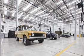 "Reborn"-Arbeiten an Land Rover und Range Rover im neuen Gebäude