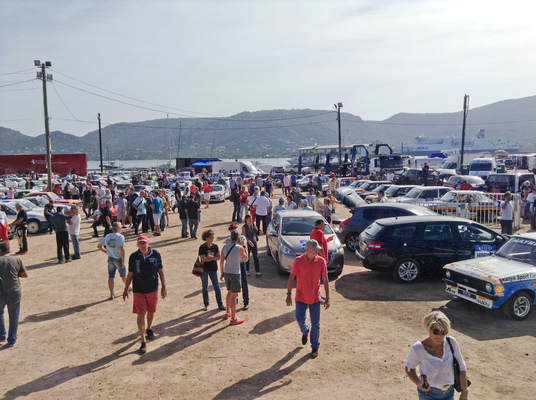 Reges Interesse an den Rallye-Fahrzeugen - 15. Tour de Corse Historique 2015