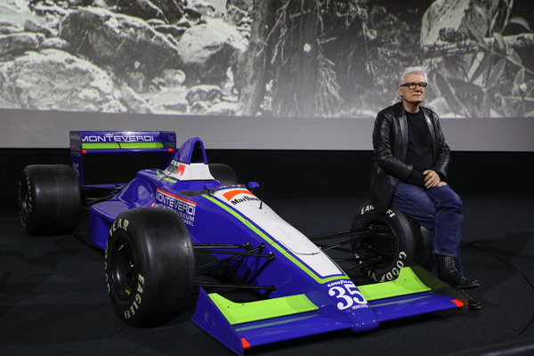 Regisseur Angelo Lüdin sprach kurz über seine Beweggründe, den Film zu machen – "Trophäen der Zeit – Die Fotografendynastie Reinhard" im Verkehrshaus der Schweiz in Luzern