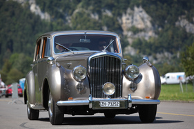 Reisen wie ein echter Lord im Bentley S1 - British Car Meeting in Mollis am 28. August 2016