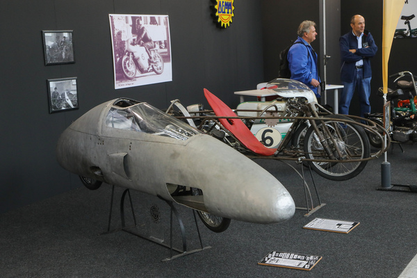 Rekord-Motorrad mit kleinem Motor von 49 cm3 - 40. Auto e Moto d'Epoca Bologna 2023