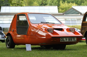 Reliant Bond Bug 700 ES (1972) - Kleinstfahrzeuge anlässlich des Concorso d'Eleganza Villa d'Este 2012 in der Villa d'Erba