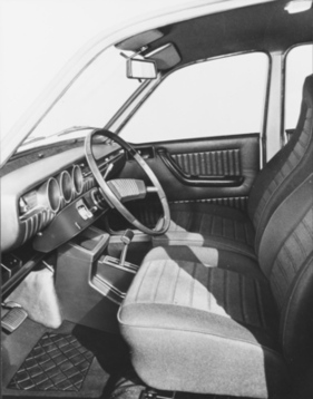 Renault 12 TR (1974) - Blick ins Cockpit der Automatik-Version (1974)