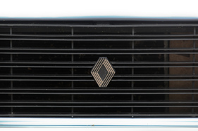 Renault 15 GTL (1977) - das Markenzeichen, der Rhombus