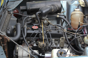 Renault 15 GTL (1977) - der Reihen-Vierzylinder leistet 60 DIN-PS