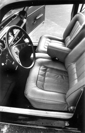 Renault 16 TX (1973) - luxuriös angehauchtes Interieur mit sportlichem Lenkrad