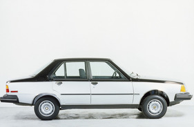 Renault 18 (1981) - Die klobigen Stossstangen hinten und vorne waren den amerikanischen Gesetzen geschuldet
