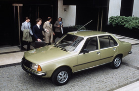 Renault 18 (1981) - Vier Personen finden ausreichend Platz im R18