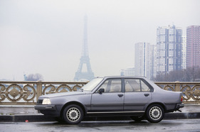 Renault 18 GTX Type 2 (1984) - In Paris parkiert