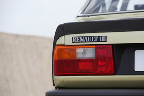 Renault 18 Turbo (1981) - Die Spaltmasse des Kofferraumdeckels und die Passgenauigkeit des Heckspoilers sehen für heutige Verhältnisse abenteuerlich aus