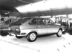 Renault 30 TS (1975) - vornehm und praktisch - Genfer Automobilsalon 1975