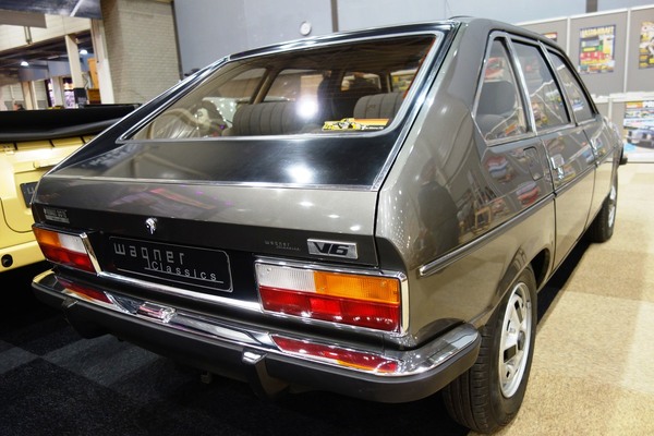 Bild Renault 30 TS (1979) - mit dem PRF-Sechszylinder - auch schon ein Klassiker - InterClassics Maastricht 2018